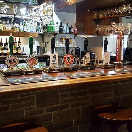 The Rose And Crown 호텔 허더즈필드 외부 사진